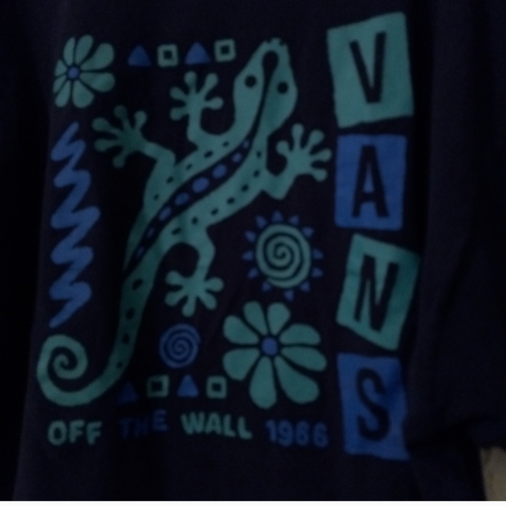 ๐ฎ ๐ Vans Short Sleeve T-Shirt - Picture 1 of 6